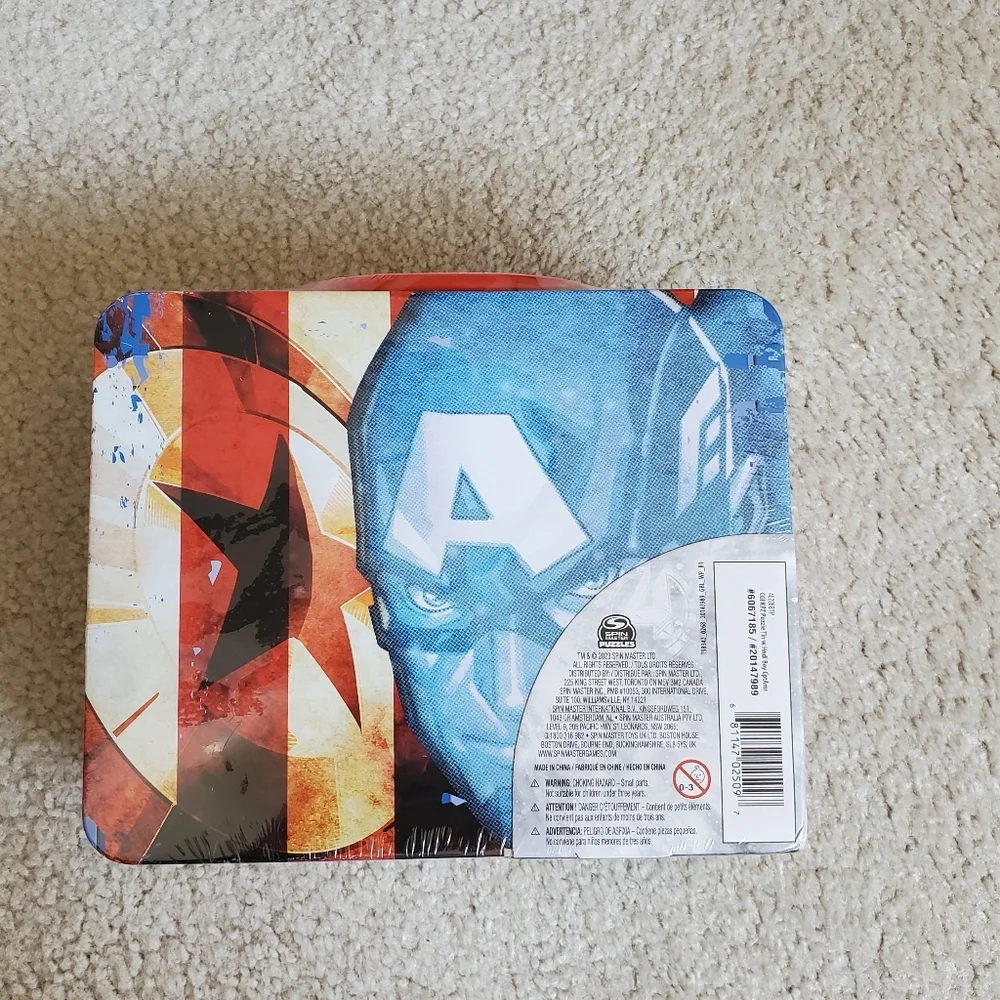 Avengers Captain America Puzzle Tin